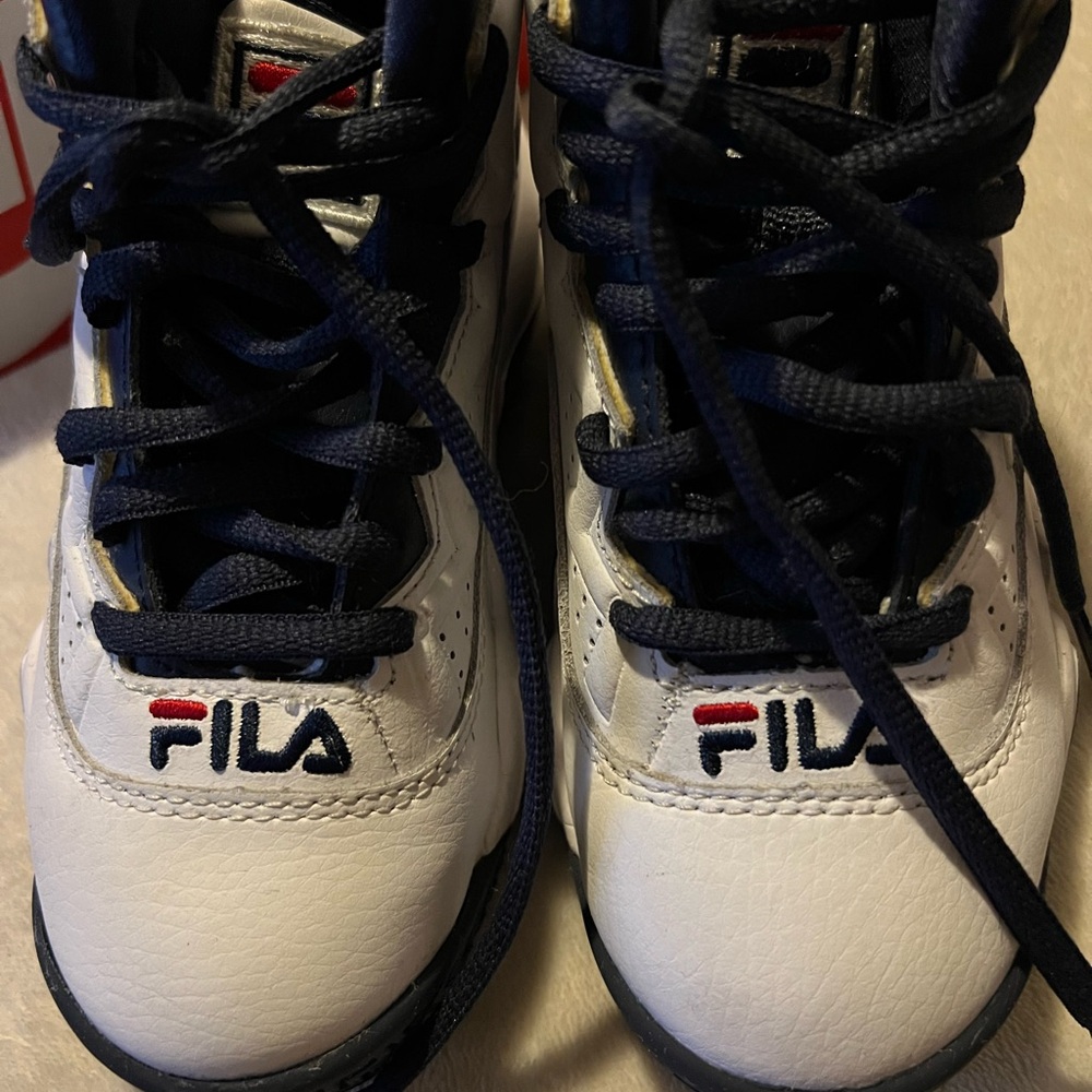 Fila Kids Navy and White Sneakers SIZE 10.5